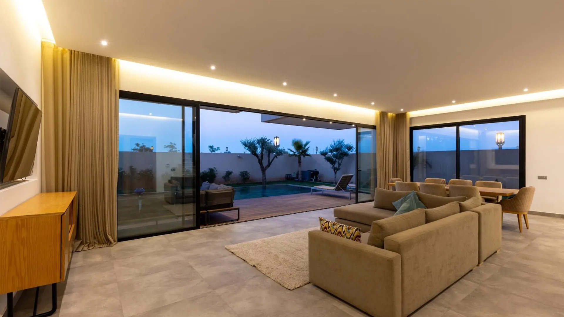 Villa Amel - Piscine Au Golf Amelkis مراكش 0*,  المغرب